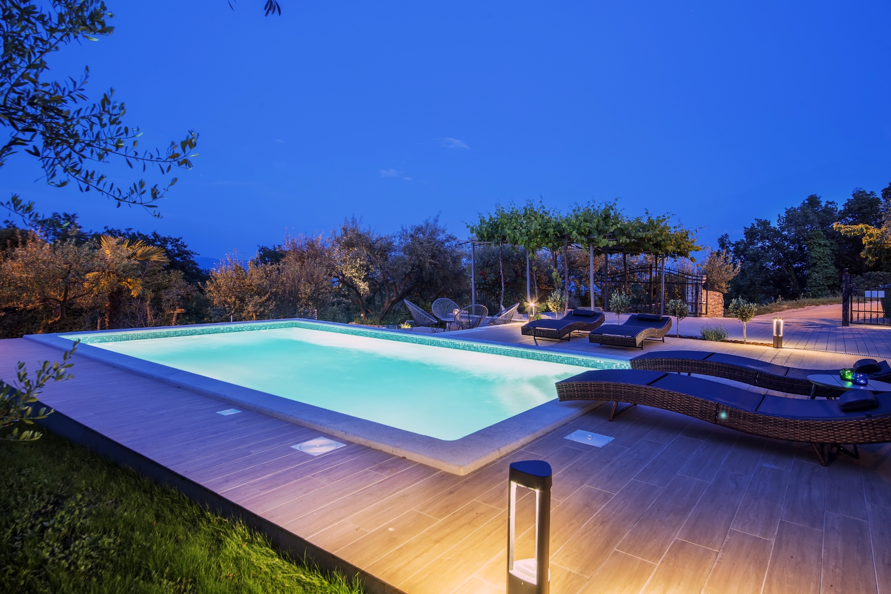 illuminazione notturna piscina illuminazione notturna piscina